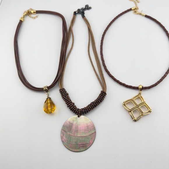 Lia Sophia Pendant Necklace lot - Seashell Gold tone - Picture 5 of 6